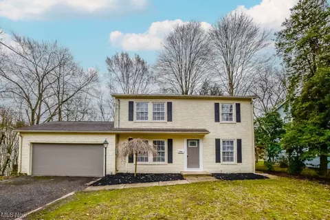 586 Megglen Ave, Akron, OH 44303