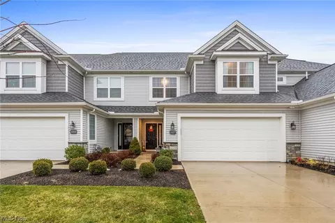 33257 Belladon Ct, Avon Lake, OH 44012