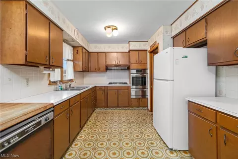 2024 E 37th, Lorain, OH 44055 photo 9
