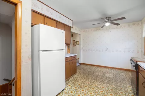2024 E 37th, Lorain, OH 44055 photo 12