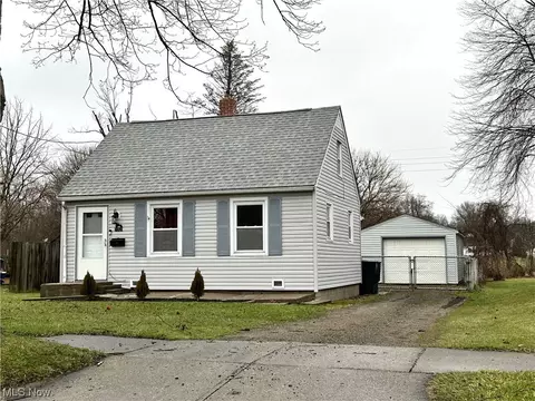 150 Idylwild NE, Warren, OH 44483