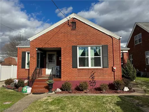 701 17th St, Vienna, WV 26105