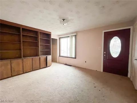 425 8th St, Struthers, OH 44471 photo 9