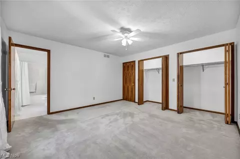 6905 Karen Dr, Seven Hills, OH 44131 photo 16