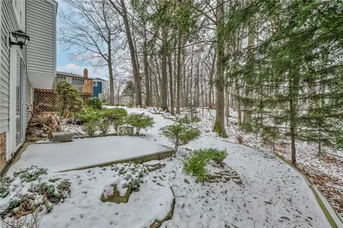 6905 Karen Dr, Seven Hills, OH 44131 photo 35
