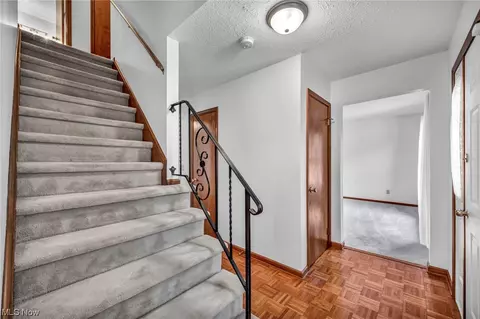 6905 Karen Dr, Seven Hills, OH 44131 photo 13