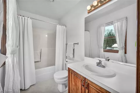 6905 Karen Dr, Seven Hills, OH 44131 photo 15