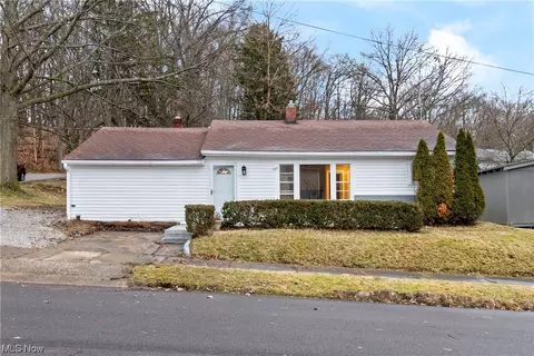 1916 Shaw, Akron, OH 44305