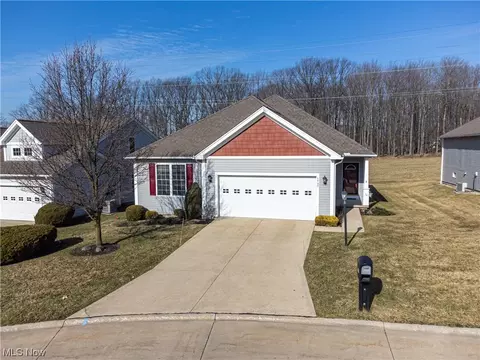 5460 Arlington Ln, Parma, OH 44134