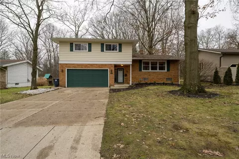 871 Delaware Ave, Akron, OH 44303