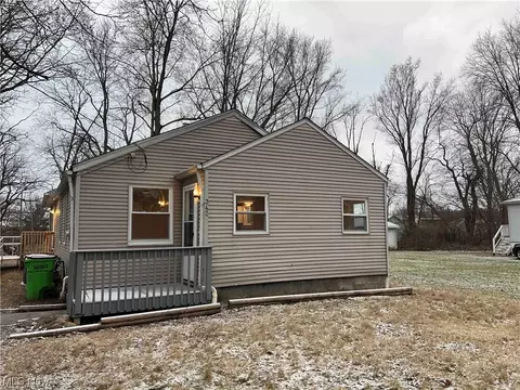 342 Stanley Ave, Barberton, OH 44203