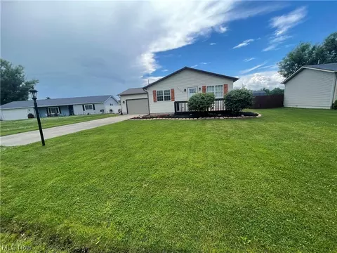 17465 Mallard Ct, Lagrange, OH 44050 photo 2