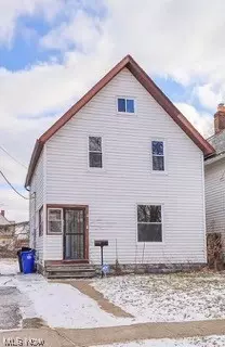 821 E 156th St, Cleveland, OH 44110