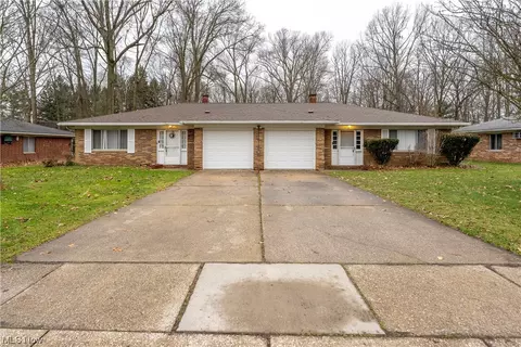 4424-4428 Timberdale Dr, Stow, OH 44224