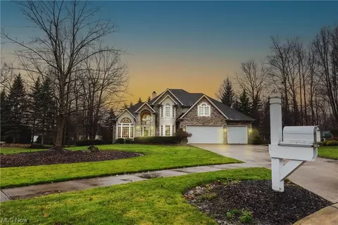 9344 Megan Ct, Mentor, OH 44060
