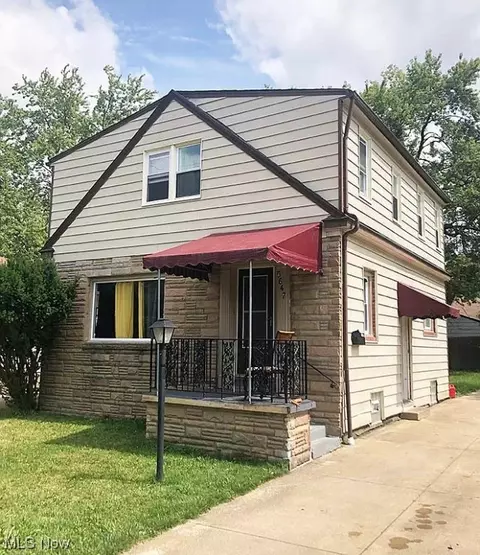 5647 Lafayette Ave, Maple Heights, OH 44137