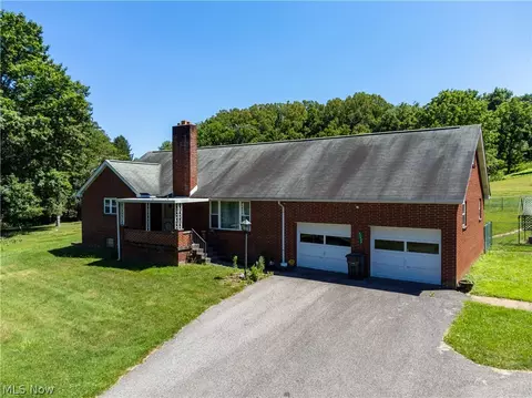 47442 National Rd W, Saint Clairsville, OH 43950