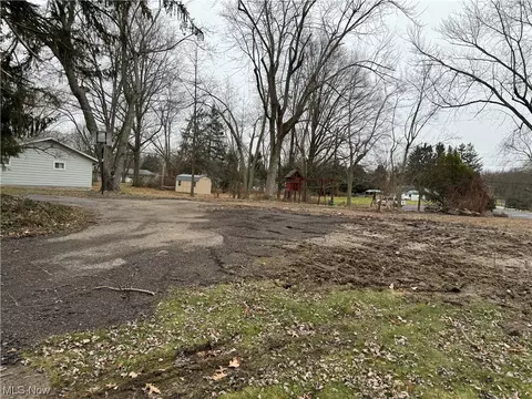 1585 Merle Rd, Salem, OH 44460