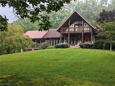638 Red Tail Ln, Grantsville, WV 26147