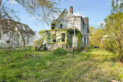 2230 E 70th St, Cleveland, OH 44103 photo 17