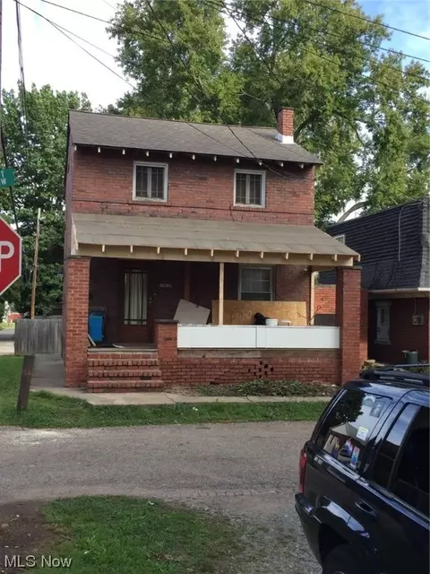 1413 13th NW, Canton, OH 44703