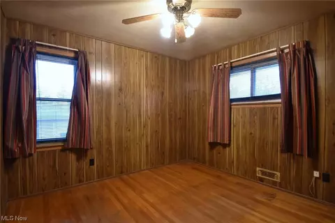 200 Eldred, Bedford, OH 44146 photo 17