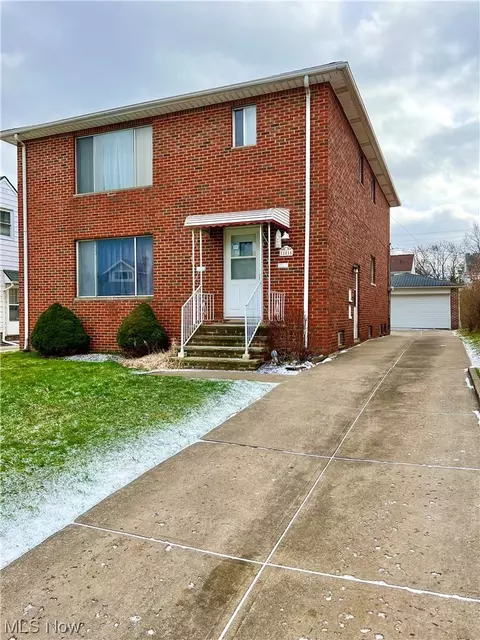 11016 Park Heights Ave, Garfield Heights, OH 44125