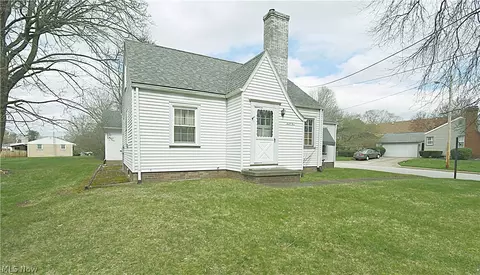 605 SEasthill St, North Canton, OH 44720