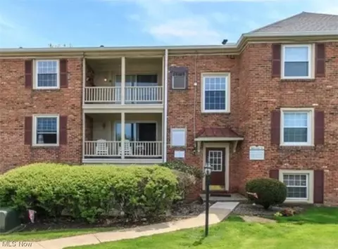 5732 Spotswood Dr #5732, Lyndhurst, OH 44124
