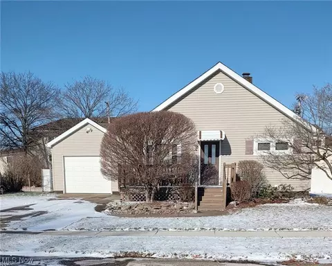 863 Bellevue Ave, Dover, OH 44622