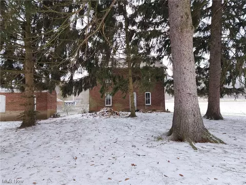 12611 River Rd SW, Port Washington, OH 43837