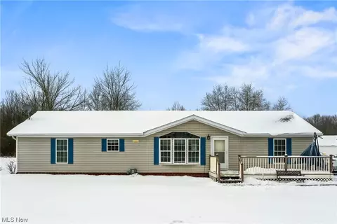 1647 Morning Star Dr, Roaming Shores, OH 44084