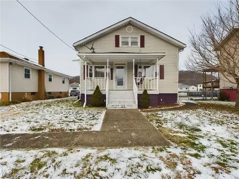 129 Clark St, Powhatan Point, OH 43942