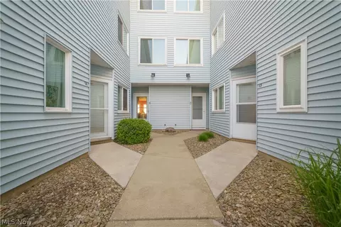 208 Park #4, Conneaut, OH 44030