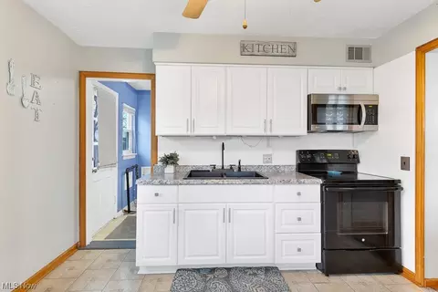248 Bellfield, Elyria, OH 44035 photo 8