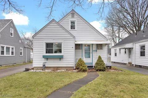 248 Bellfield, Elyria, OH 44035