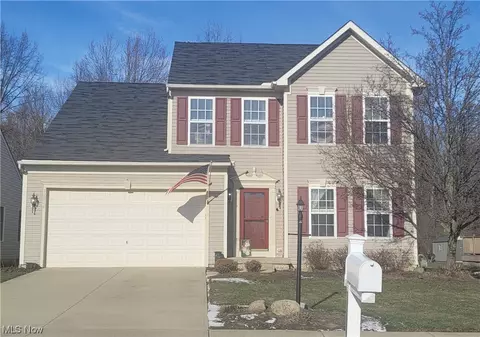 37916 Pebble Lake Trl, North Ridgeville, OH 44039