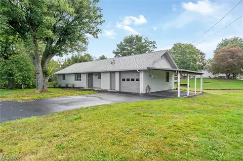 138 James St, Waynesburg, OH 44688