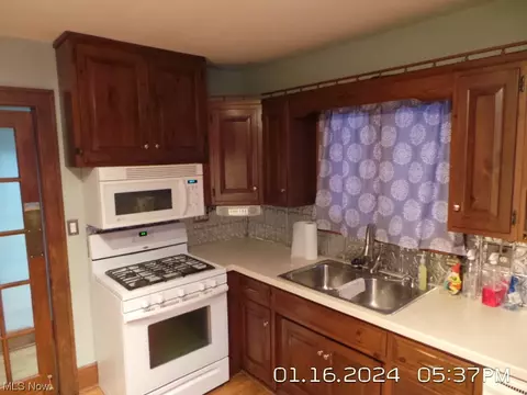 211 Denison, Elyria, OH 44035 photo 6