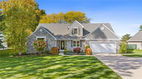 744 Jaycox Rd, Avon Lake, OH 44012