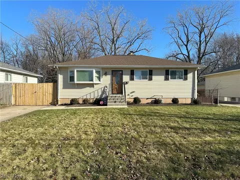 6473 Grosse, Brook Park, OH 44142