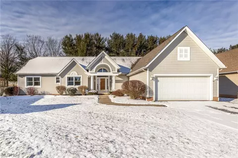 415 Idlebrook, Wadsworth, OH 44281