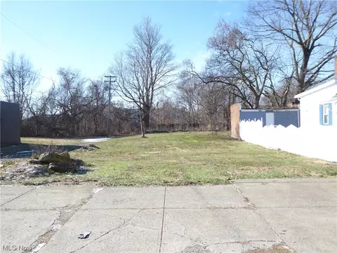 2020 W 58th St, Cleveland, OH 44102