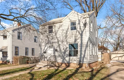 12522 Crossburn Ave, Cleveland, OH 44135