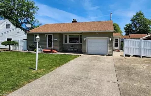 3038 Avon Blvd, Ashtabula, OH 44004