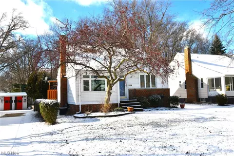 1184 Dover Center Rd, Westlake, OH 44145