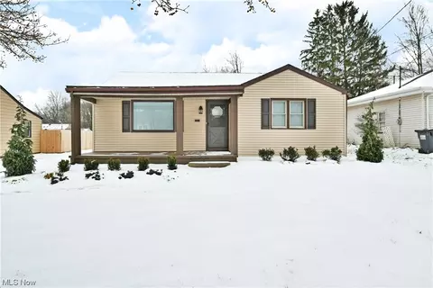 339 Stadium Dr, Youngstown, OH 44512