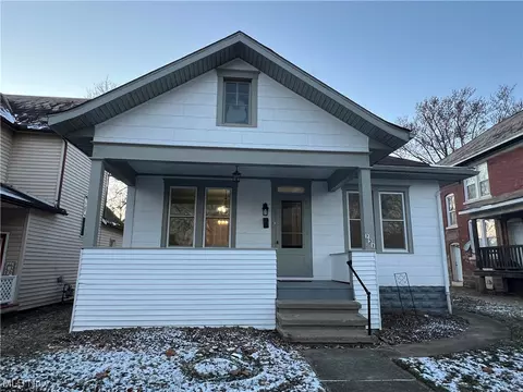 735 Homewood, Zanesville, OH 43701