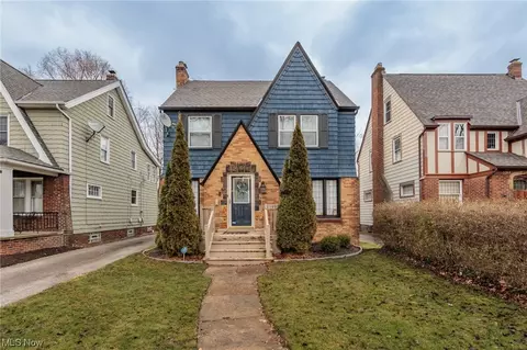 2199 Cranston Rd, University Heights, OH 44118