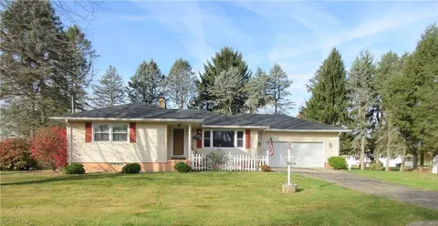 13351 Parkview NW, Uniontown, OH 44685
